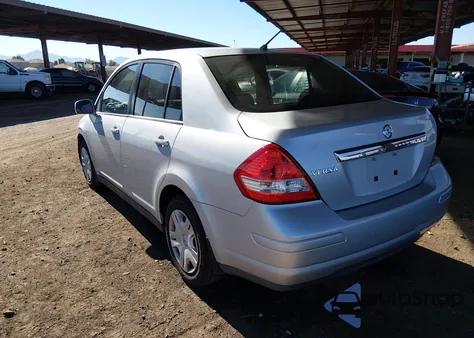2011 Nissan Versa 1.8S z USA, uszkodzony, nr VIN 3N1BC1AP4BL360379